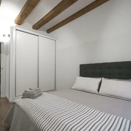 Ambrosio Flats - El Mercat Апартаменты *